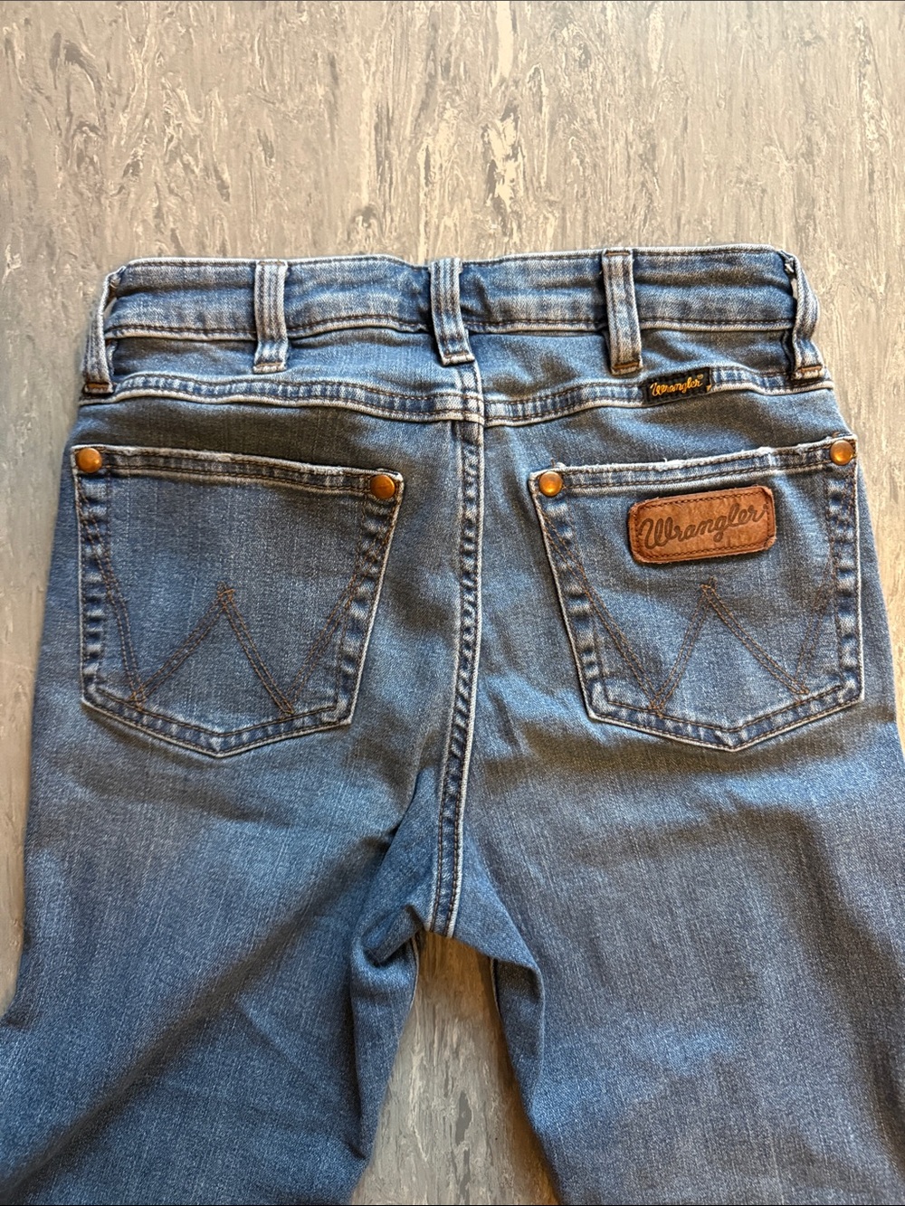 Wrangler Women's Boot Cut Jeans in Medium Blue Wash - Picture 4 of 6